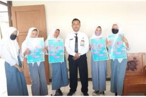 Layanan Bimbingan Kelompok Tingkatkan Kedisiplinan Belajar Siswa SMKN 1 Kawunganten